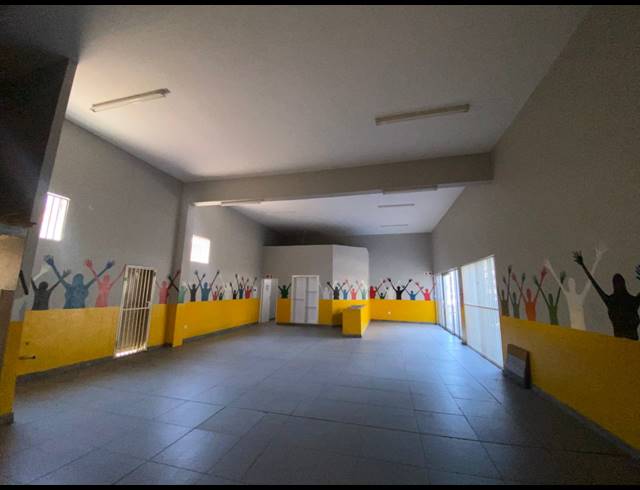 145M² BUILDING TO LET IN RUSTENBURG CENTRAL